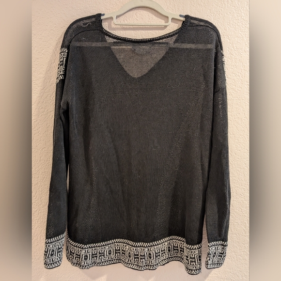Velvet By Graham Spencer V Neck Oversized Mesh Sweater , 100% Linen, Size Small. - Picture 3 of 7